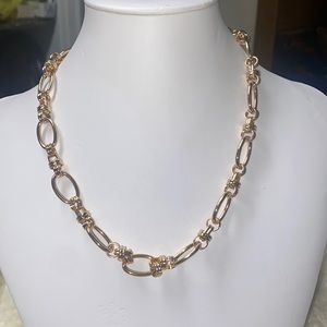 Paparazzi short gold chain